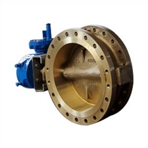 Kolminkertainen offset-PTFE-läppäventtiili