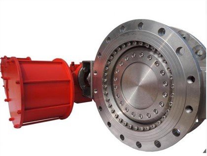 Kolminkertainen offset multilever-läppäventtiili